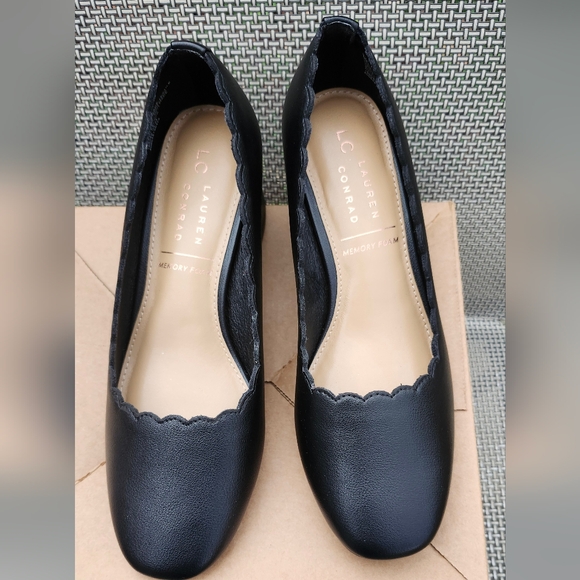 Lauren Conrad Black Scalloped Heel Pumps Size 6.5 New With Out Tag Or Box. - Picture 2 of 6
